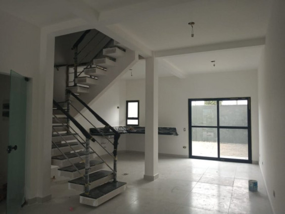 Imagem Casa com 2 Quartos à Venda, 128 m² em Jardim Mariella - Caraguatatuba Imagem Casa com 2 Quartos à Venda, 128 m² em Jardim Mariella - Caraguatatuba