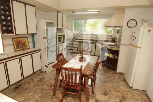 Imagem Imóvel com 4 Quartos à Venda, em Riviera - Bertioga Imagem Imóvel com 4 Quartos à Venda, em Riviera - Bertioga
