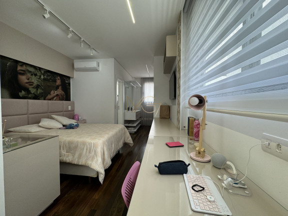 Imagem Sobrado com 3 Quartos à Venda, 284 m² em Uberaba - Curitiba Imagem Sobrado com 3 Quartos à Venda, 284 m² em Uberaba - Curitiba