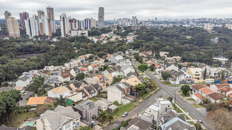 Imagem Terreno à Venda, 840 m² em Mossunguê - Curitiba Imagem Terreno à Venda, 840 m² em Mossunguê - Curitiba