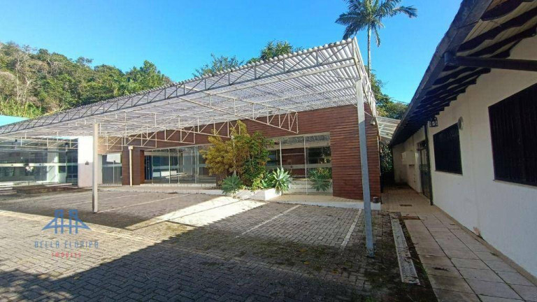 Imagem Casa com 5 Quartos à Venda, 600 m² em Itacorubi - Florianópolis Imagem Casa com 5 Quartos à Venda, 600 m² em Itacorubi - Florianópolis