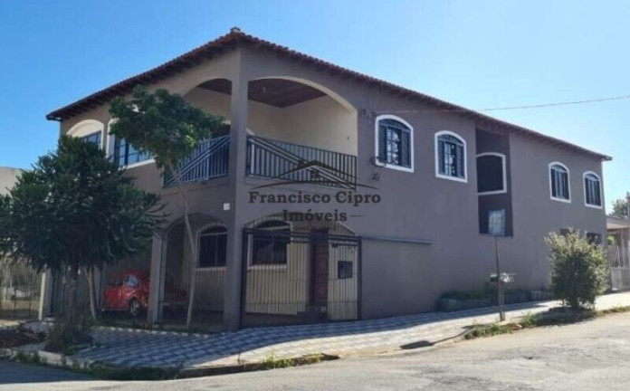 Sobrado com 5 Quartos à Venda, 367 m² em Pedregulho - Guaratinguetá