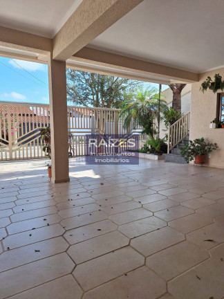 Imagem Casa com 3 Quartos à Venda, 250 m² em Bragança Paulista Imagem Casa com 3 Quartos à Venda, 250 m² em Bragança Paulista