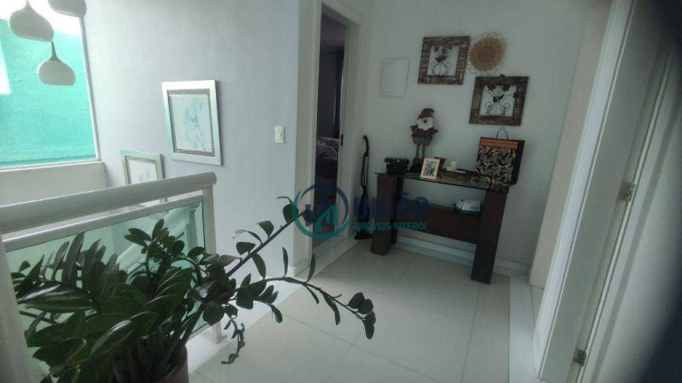 Imagem Casa com 3 Quartos à Venda, 240 m² em Arsenal - São Gonçalo Imagem Casa com 3 Quartos à Venda, 240 m² em Arsenal - São Gonçalo