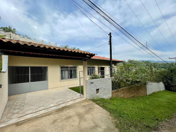 Imagem Casa com 4 Quartos à Venda, 242 m² em Garcia - Blumenau Imagem Casa com 4 Quartos à Venda, 242 m² em Garcia - Blumenau
