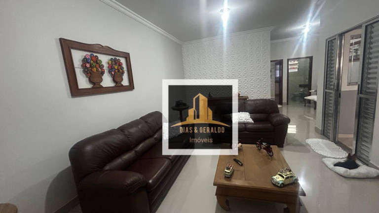 Imagem Sobrado com 3 Quartos à Venda, 240 m² em Borda Da Mata - Caçapava Imagem Sobrado com 3 Quartos à Venda, 240 m² em Borda Da Mata - Caçapava