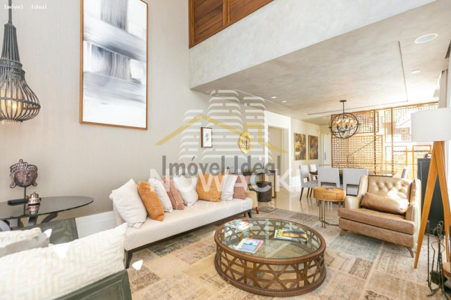 Casa com 4 Quartos à Venda, 353 m² em Santa Felicidade - Curitiba