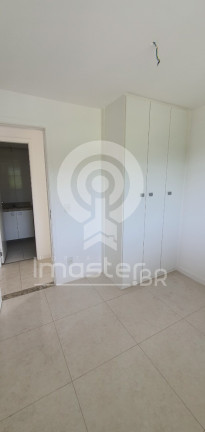 Imagem Imóvel com 4 Quartos à Venda, 169 m² em Anil - Rio De Janeiro Imagem Imóvel com 4 Quartos à Venda, 169 m² em Anil - Rio De Janeiro