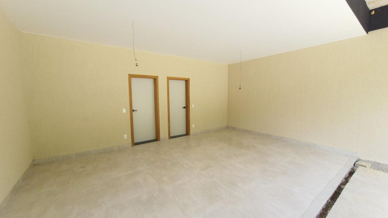 Imagem Casa com 4 Quartos à Venda, 851 m² em Quebra Frascos - Teresópolis