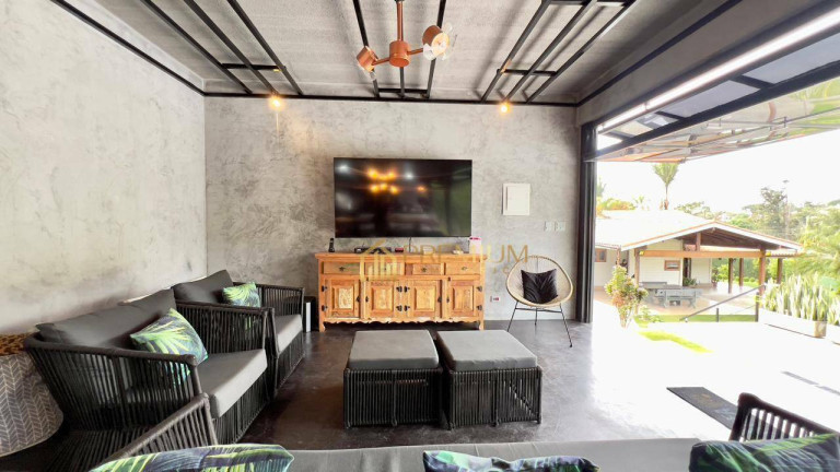 Imagem Casa com 7 Quartos à Venda, 400 m² em Pouso Alegre - Santa Isabel