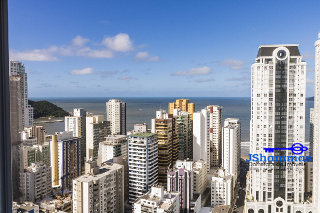 Imagem Apartamento com 3 Quartos à Venda, 136 m² em Centro - Balneário Camboriú