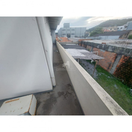 Imagem Casa com 4 Quartos à Venda, em Monte Alegre - Camboriú Imagem Casa com 4 Quartos à Venda, em Monte Alegre - Camboriú