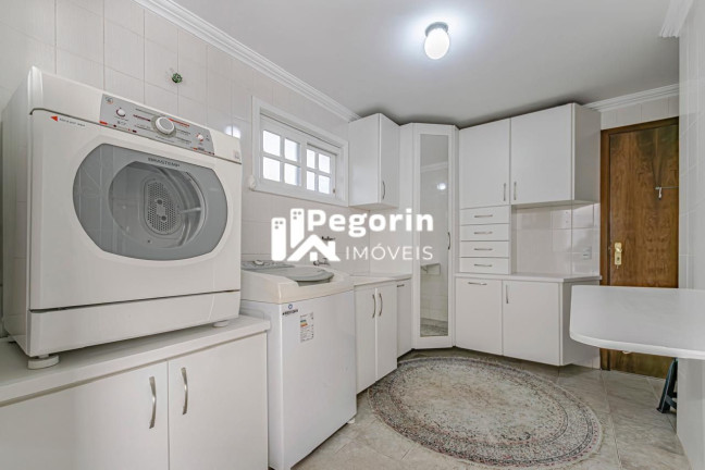 Imagem Casa com 4 Quartos à Venda, 344 m² em Centro - Pinhais