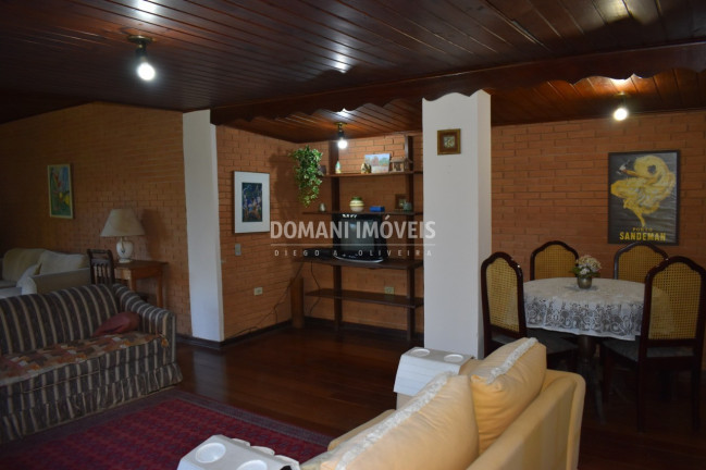 Imagem Casa com 4 Quartos à Venda, 93 m² em Região Do Vale Encantado - Campos Do Jordão Imagem Casa com 4 Quartos à Venda, 93 m² em Região Do Vale Encantado - Campos Do Jordão