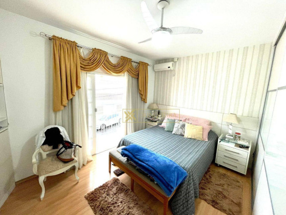 Imagem Casa com 4 Quartos à Venda, 262 m² em Capoeiras - Florianópolis Imagem Casa com 4 Quartos à Venda, 262 m² em Capoeiras - Florianópolis