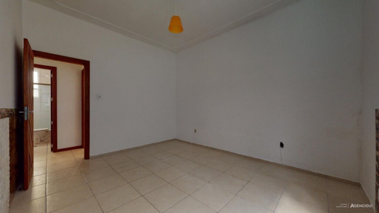Imagem Imóvel com 2 Quartos à Venda, 64 m² em Menino Deus - Porto Alegre Imagem Imóvel com 2 Quartos à Venda, 64 m² em Menino Deus - Porto Alegre