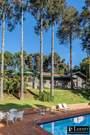 Imagem Casa com 6 Quartos à Venda, em Toriba - Campos Do Jordão Imagem Casa com 6 Quartos à Venda, em Toriba - Campos Do Jordão