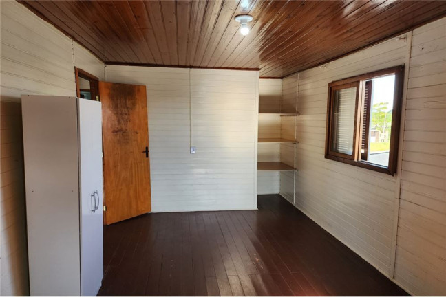 Imagem Casa com 3 Quartos à Venda, em Olaria - Canoas Imagem Casa com 3 Quartos à Venda, em Olaria - Canoas