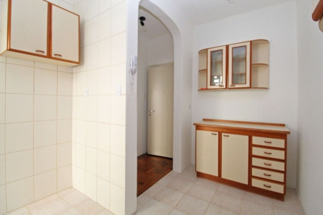 Imagem Imóvel com 2 Quartos à Venda, 58 m² em Menino Deus - Porto Alegre Imagem Imóvel com 2 Quartos à Venda, 58 m² em Menino Deus - Porto Alegre