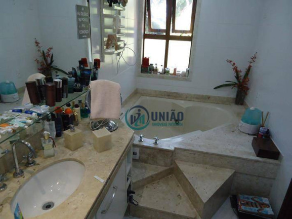 Imagem Casa com 5 Quartos à Venda, 500 m² em Camboinhas - Niterói