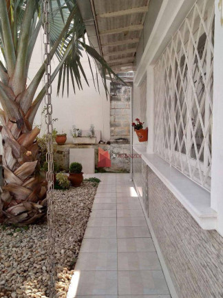 Imagem Casa com 3 Quartos à Venda, 110 m² em Centro - Itajaí Imagem Casa com 3 Quartos à Venda, 110 m² em Centro - Itajaí