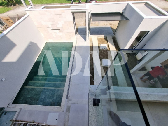 Imagem Casa com 4 Quartos à Venda, 192 m² em Vargem Grande - Rio De Janeiro
