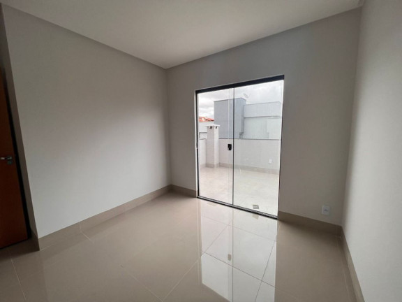 Imagem Sobrado com 3 Quartos à Venda, 176 m² em Setor Três Marias - Goiânia Imagem Sobrado com 3 Quartos à Venda, 176 m² em Setor Três Marias - Goiânia