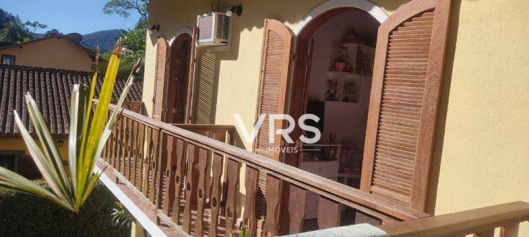 Imagem Casa com 4 Quartos à Venda, 219 m² em Albuquerque - Teresópolis Imagem Casa com 4 Quartos à Venda, 219 m² em Albuquerque - Teresópolis