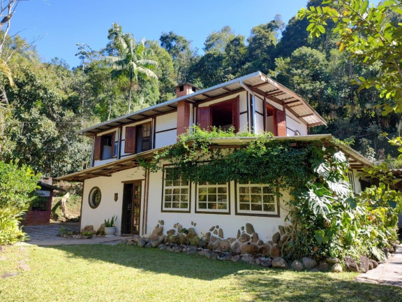 Imagem Casa com 8 Quartos à Venda, 327 m² em Albuquerque - Teresópolis Imagem Casa com 8 Quartos à Venda, 327 m² em Albuquerque - Teresópolis
