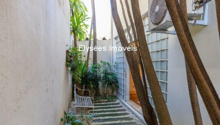 Imagem Sobrado com 3 Quartos à Venda, 440 m² em Sumaré - São Paulo Imagem Sobrado com 3 Quartos à Venda, 440 m² em Sumaré - São Paulo