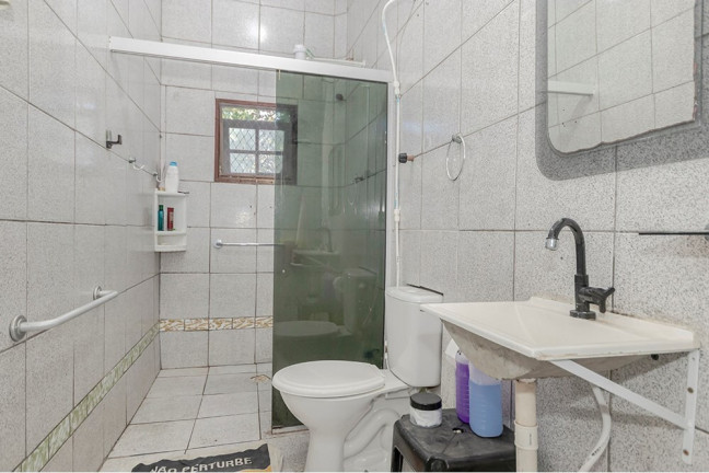 Imagem Casa com 3 Quartos à Venda, 250 m² em Espírito Santo - Porto Alegre Imagem Casa com 3 Quartos à Venda, 250 m² em Espírito Santo - Porto Alegre
