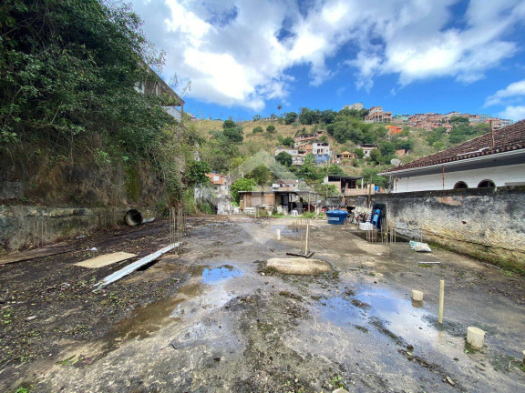 Imagem Terreno à Venda, 750 m² em Santa Rosa - Niterói
