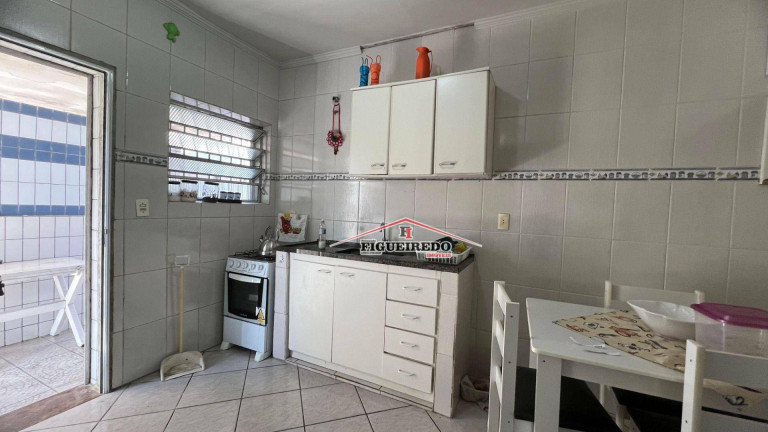 Imagem Kitnet com 1 Quarto à Venda, 34 m² em Vila Guilhermina - Praia Grande Imagem Kitnet com 1 Quarto à Venda, 34 m² em Vila Guilhermina - Praia Grande