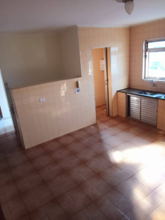 Imagem Casa com 2 Quartos para Alugar, 5 m² em Vila Livieiro - São Paulo Imagem Casa com 2 Quartos para Alugar, 5 m² em Vila Livieiro - São Paulo