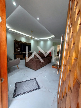 Imagem Casa com 3 Quartos à Venda, 315 m² em Vila Galvão - Guarulhos Imagem Casa com 3 Quartos à Venda, 315 m² em Vila Galvão - Guarulhos