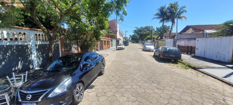 Imagem Casa com 3 Quartos à Venda, 127 m² em Centro - Peruíbe