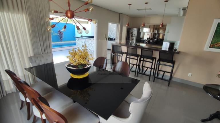 Imagem Casa com 4 Quartos à Venda, 406 m² em Jardim Itália - Cuiabá Imagem Casa com 4 Quartos à Venda, 406 m² em Jardim Itália - Cuiabá