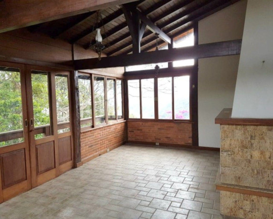 Imagem Casa com 4 Quartos à Venda, 305 m² em Vale Do Paraíso - Teresópolis Imagem Casa com 4 Quartos à Venda, 305 m² em Vale Do Paraíso - Teresópolis