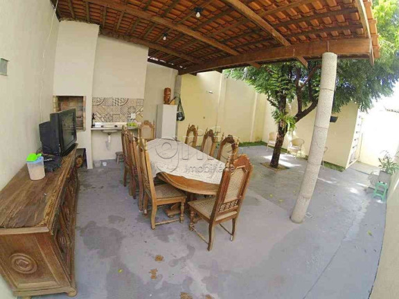 Imagem Casa com 3 Quartos à Venda,  em Amadeu Furtado - Fortaleza
