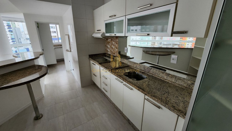 Imagem Apartamento com 3 Quartos à Venda, 123 m² em Centro - Balneário Camboriú Imagem Apartamento com 3 Quartos à Venda, 123 m² em Centro - Balneário Camboriú