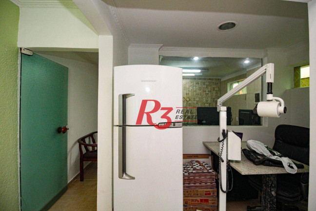 Imagem Sobrado com 3 Quartos à Venda, 220 m² em Encruzilhada - Santos Imagem Sobrado com 3 Quartos à Venda, 220 m² em Encruzilhada - Santos