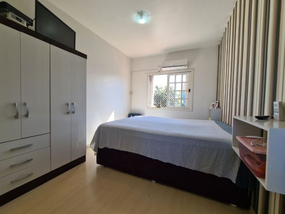 Imagem Casa com 2 Quartos à Venda, 95 m² em Hípica - Porto Alegre Imagem Casa com 2 Quartos à Venda, 95 m² em Hípica - Porto Alegre