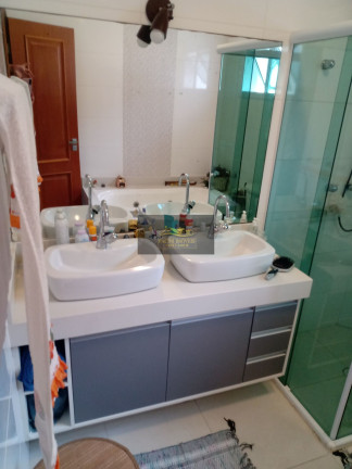 Imagem Sobrado com 4 Quartos à Venda, 150 m² em Canto Do Forte - Praia Grande Imagem Sobrado com 4 Quartos à Venda, 150 m² em Canto Do Forte - Praia Grande