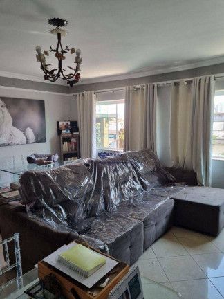 Imagem Casa com 4 Quartos à Venda, 700 m² em Jardim Santa Cecília - Guarulhos Imagem Casa com 4 Quartos à Venda, 700 m² em Jardim Santa Cecília - Guarulhos