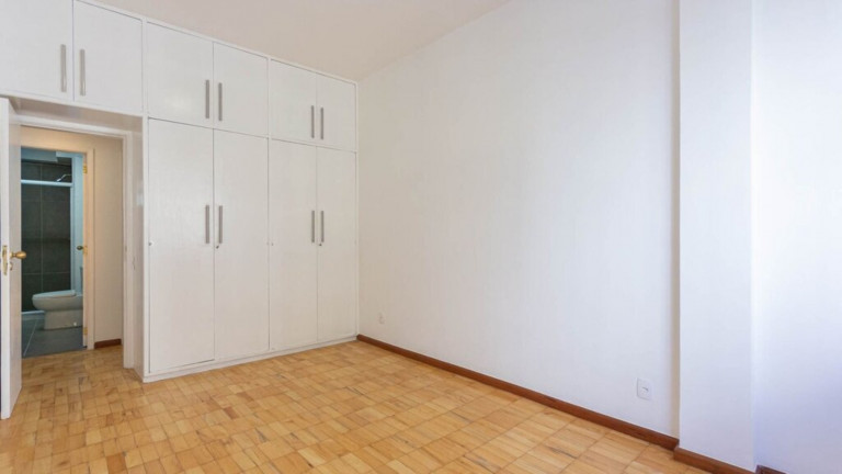 Imagem Imóvel com 3 Quartos à Venda, 128 m² em Copacabana - Rio De Janeiro Imagem Imóvel com 3 Quartos à Venda, 128 m² em Copacabana - Rio De Janeiro