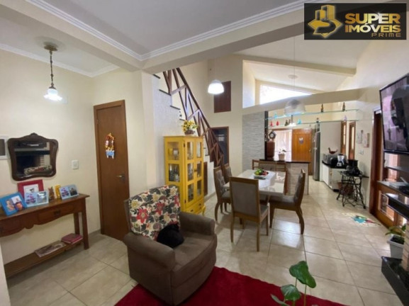 Casa com 3 Quartos à Venda, 450 m² em Laranjal - Pelotas