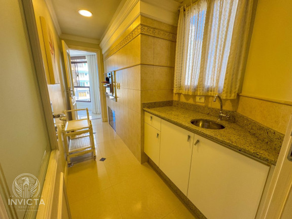 Imagem Apartamento com 3 Quartos à Venda, 179 m² em Centro - Balneário Camboriú Imagem Apartamento com 3 Quartos à Venda, 179 m² em Centro - Balneário Camboriú