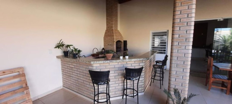 Imagem Casa com 3 Quartos à Venda, 200 m² em Centro - Guararapes Imagem Casa com 3 Quartos à Venda, 200 m² em Centro - Guararapes