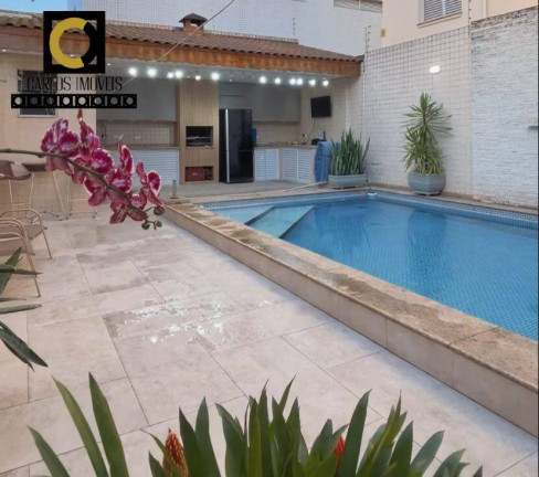 Casa com 3 Quartos à Venda, 223 m² em Embaré - Santos