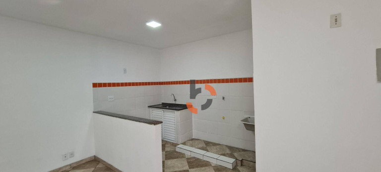 Imagem Kitnet com 1 Quarto para Alugar, 30 m² em Moqueta - Nova Iguaçu